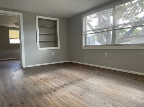 2912 Puma Dr, Tarpon Springs FL  34690-2913 exterior