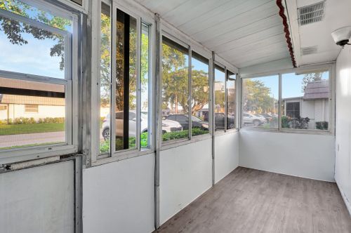 155 Valencia G, Delray Beach FL  33446-2055 exterior