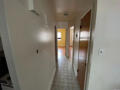 25-05 45th St, Long Island City, NY 11103-1809