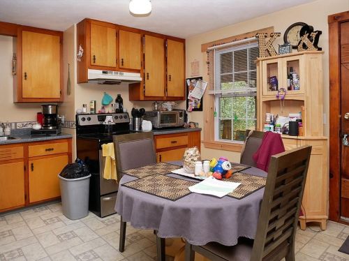 701 Victory Hwy, West Greenwich, RI 02817-2111