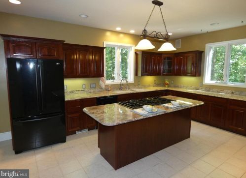 2933 Patriot Ln, Fredericksburg VA  22408-1727 exterior