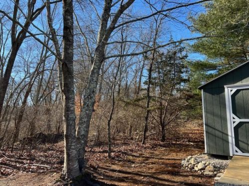 123 Whalehead Rd, Gales Ferry CT  06335-1338 exterior