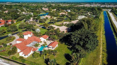 10340 Avenida Del Rio, Delray Beach FL  33446-2418 exterior