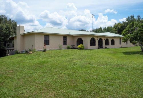6737 180th Avenue Rd, Ocklawaha FL  32179-7002 exterior