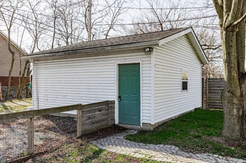 334 Court St, Marysville, OH 43040-1549