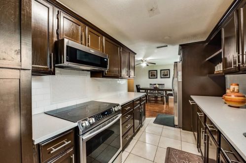 3404 Royal Crst Dr, Fort Worth TX 76140-2716 exterior