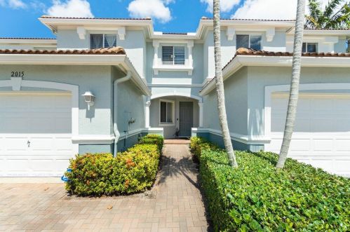 2015 Oakhurst Way, West Palm Beach, FL 33404-1830