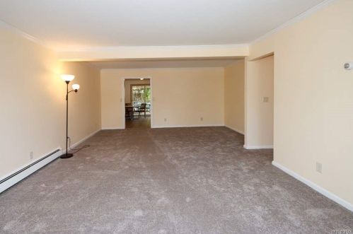 316 Herbert Pl, Bethpage NY  11714-4714 exterior