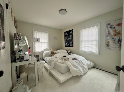 1587 Hanover St, Yorktown Hgts NY  10598-4711 exterior