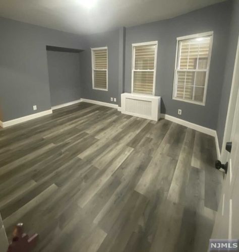 20 Barnert Pl, Paterson NJ  07522-1814 exterior