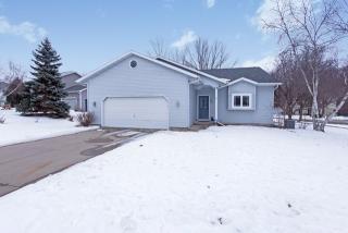 2 Crownhardt Cir, Madison, WI 53704-1184