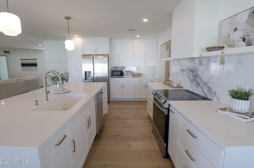4346 Evans Dr, Phoenix AZ  85032-5449 exterior