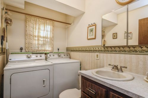 10 Woodfield Ave, Northport NY  11768-2439 exterior