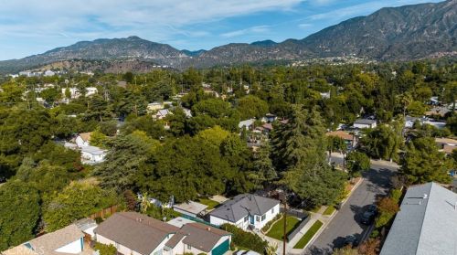 2485 Grandeur Ave, Altadena CA  91001-5548 exterior