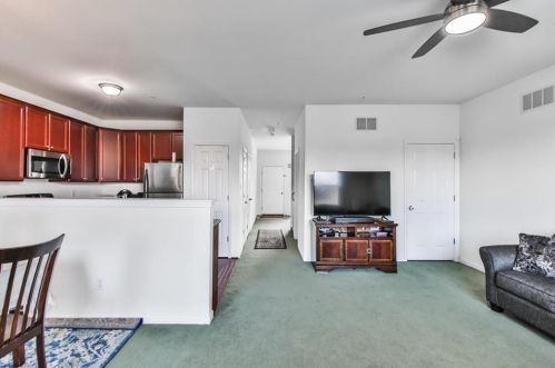 959 King Way, Breinigsville PA  18031-1484 exterior