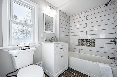 125 Kenmont Ave, New Kensington PA  15068-2927 exterior