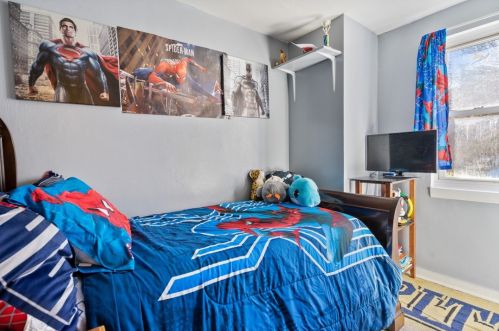 2914 Brentwood Ave, Pittsburgh PA  15227-2528 exterior