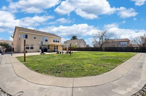 11154 Graeton Cir, Mather CA  95655-3048 exterior