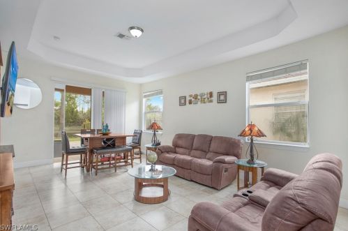 26513 Robin Way, Bonita Springs, FL 34135-6118