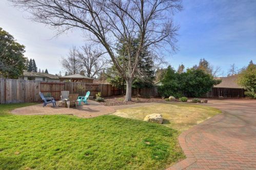 110 Spring Water Way, Folsom CA  95630-2073 exterior