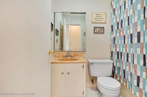 58 Malibu Ct, Old Bridge NJ  08857-3053 exterior