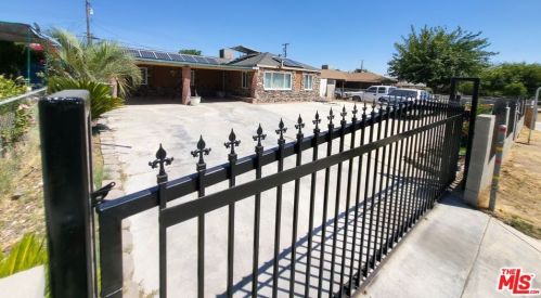 1417 Ridgeview St, Bakersfield, CA 93306-6241