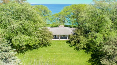 13328 Lakewood Dr, Thiensville WI  53097-2409 exterior