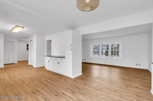 828 Burnt Tavern Rd, Bricktown NJ  08724-2540 exterior