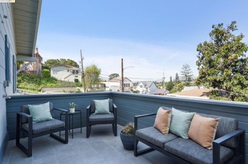 1510 Holman Rd, Oakland CA  94610-1833 exterior