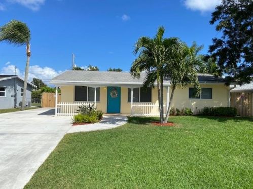 532 Riverside Dr, West Palm Beach, FL 33410-4845