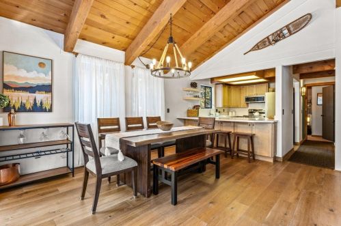 1016 Martis Lndg, Truckee CA  96161-4000 exterior