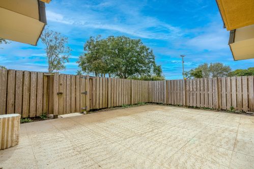 2202 22nd Way, West Palm Beach, FL 33407-6631