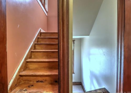 76 Savoy St, Bridgeport CT 06606-4122 exterior