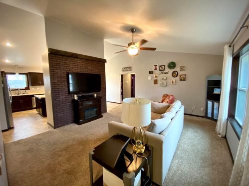 948 Tanglewood Dr, Little Suamico, WI 54141-8883