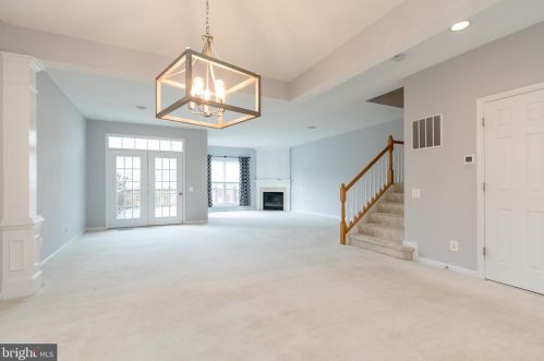 15017 Danube Way, Haymarket VA  20169-3321 exterior