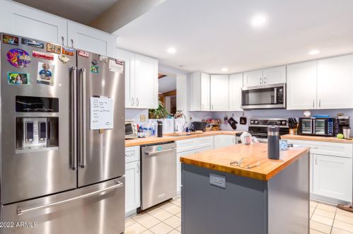 1438 Emelita Ave, Mesa AZ 85208-3016 exterior