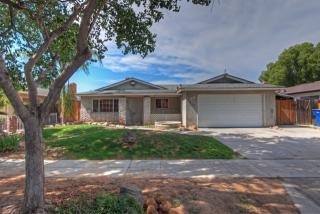 3020 Holland Ave, Fresno, CA 93722-4210