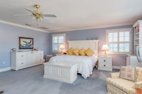 1050 Lake Hollingsworth Dr, Lakeland FL  33803-2267 exterior