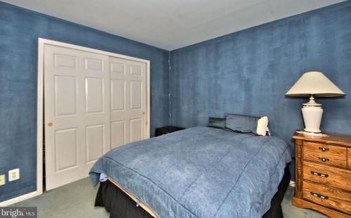 86 Wood Dr, Southampton PA  18966-2214 exterior