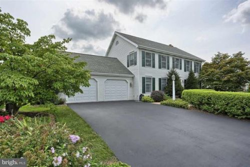 360 Vesper Rd, Swatara, PA 17033-1800