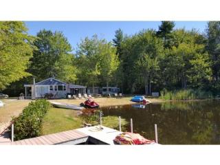49 Governors Dr, Raymond NH  03077-1332 exterior