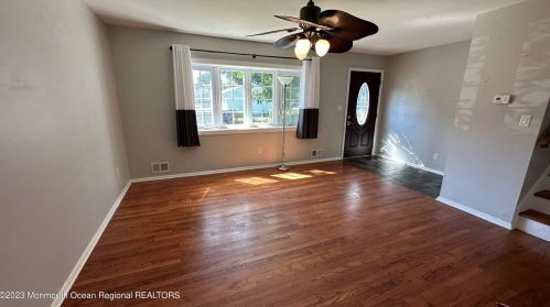 1 Salisbury Ave, Middletown NJ  07748-6300 exterior