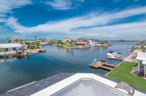 3325 Gulf Winds Cir, Brooksville FL  34607-3027 exterior
