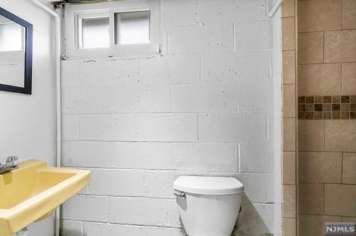 122 Gaston Ave, Outwater NJ  07026-1208 exterior