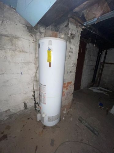 2206 Hawthorne Ave, Pittsburgh PA 15205-4520 exterior