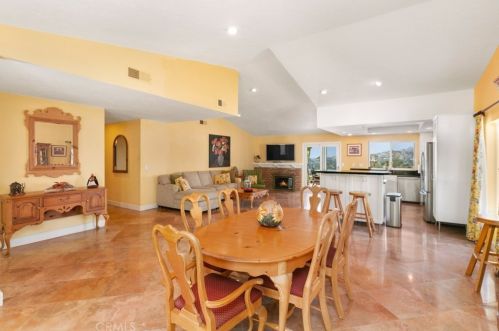 3806 Via Escuda, La Mesa CA 91941-7315 exterior