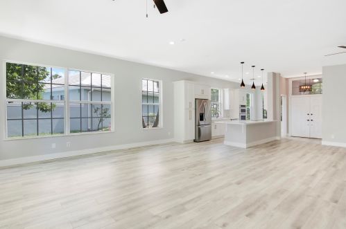 975 Bear Island Cir, West Palm Beach FL  33409-2062 exterior