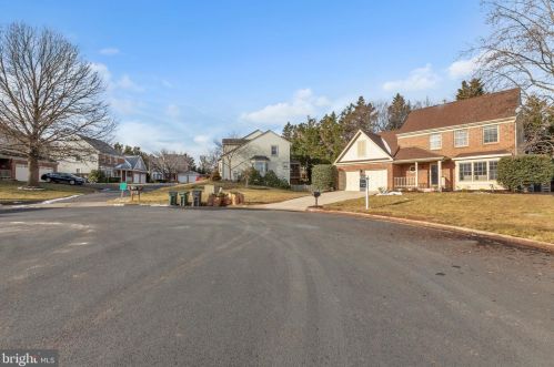 3020 Hughsmith Ct, Herndon, VA 20171-4059