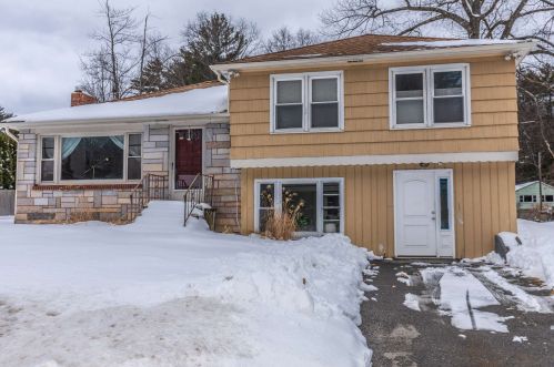 19 Dublin Ave, Nashua, NH 03063-2039