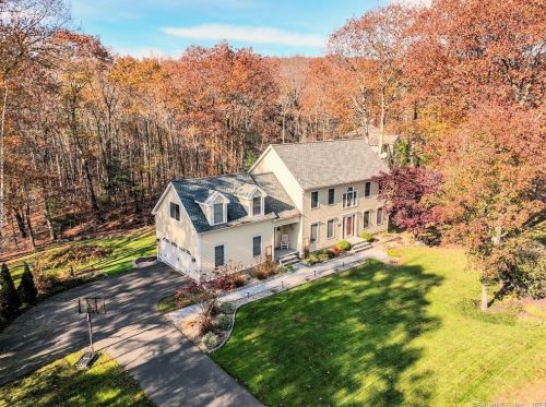 124 Wildcat Rd, Unionville, CT 06013-2429